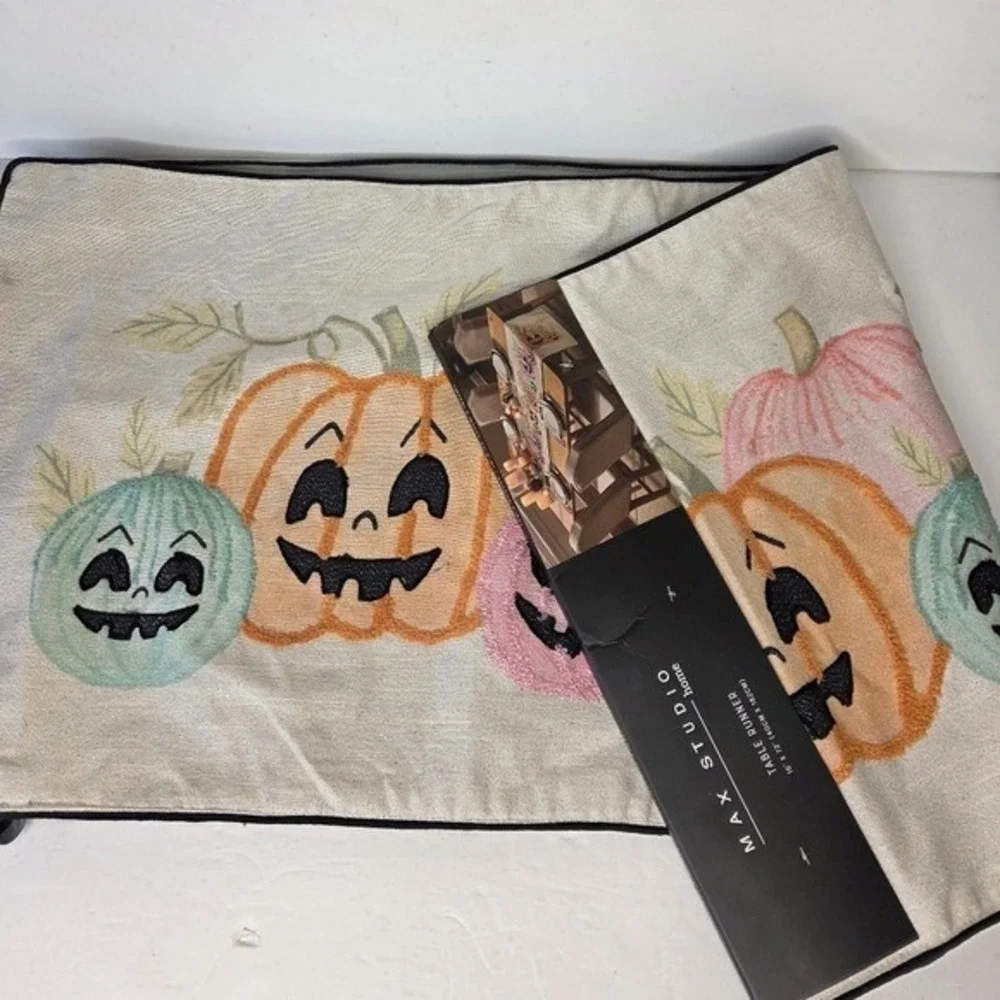 Max‎ Studio Colorful Pastel Pumpkin Table Runner Halloween Decor